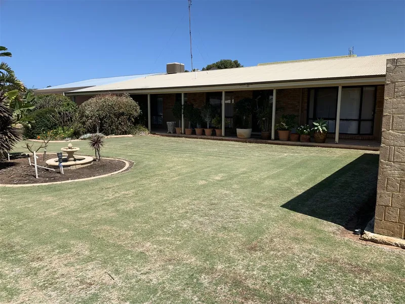 Huge Entertainer Home!