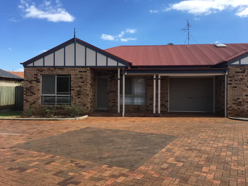 WARM 2 BEDROOM MODERN UNIT – QUIET LOCATION