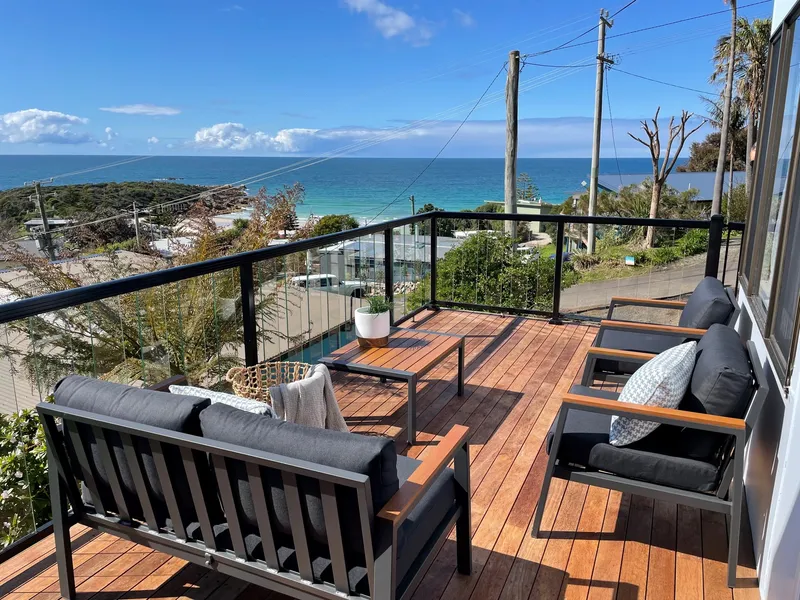 Relaxed beach lifestyle living - fully furnished