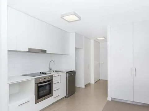Spacious 1 bedroom apartment in Bruce