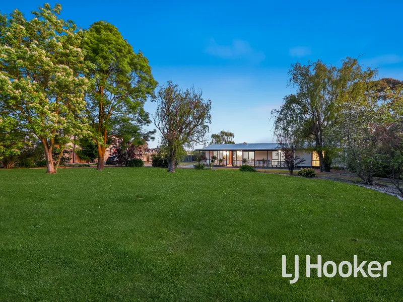 A Country Escape on Over an Acre