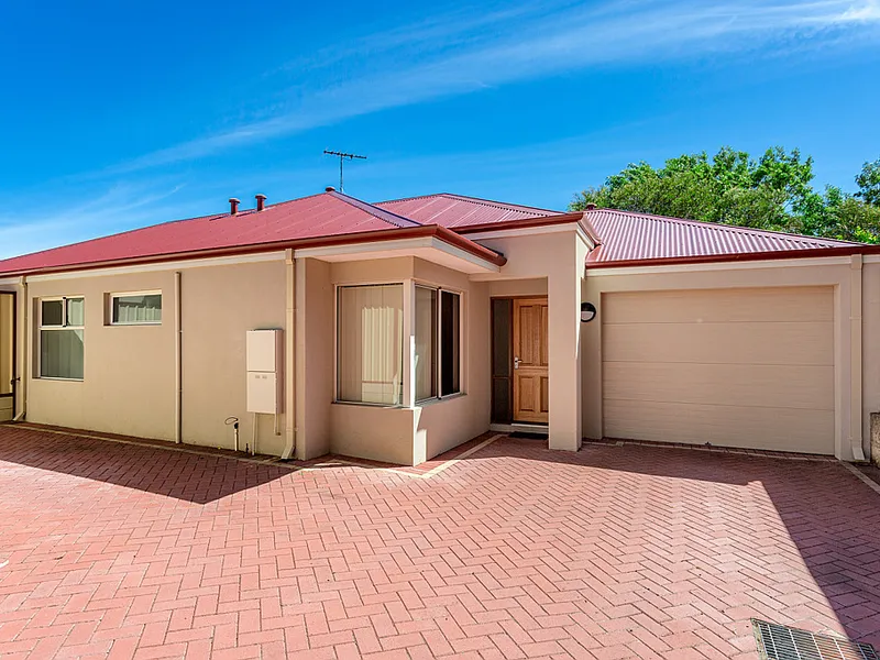 GREAT FOOTHILLS VILLA  