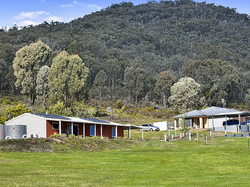 2 HOUSES & 117 ACRES NATURAL BUSHLAND