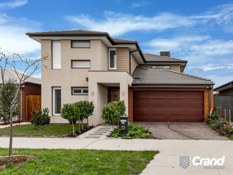 BEAUTIFUL YOUNG AGED FOUR BEDROOM, DOUBLE STOREY FAMILY HOME IN OFFICER SOUTH FOR A COMPETITIVE RENTAL PRICE!