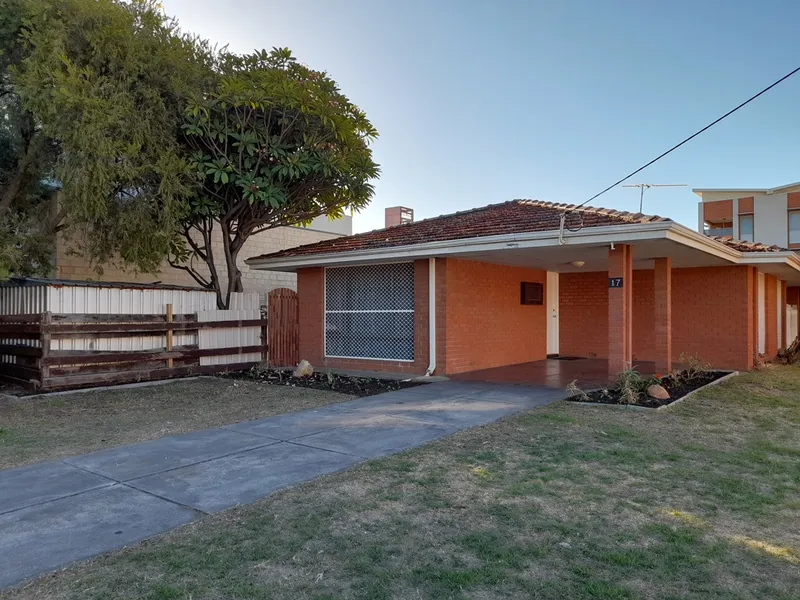 Excellent location close to town centre