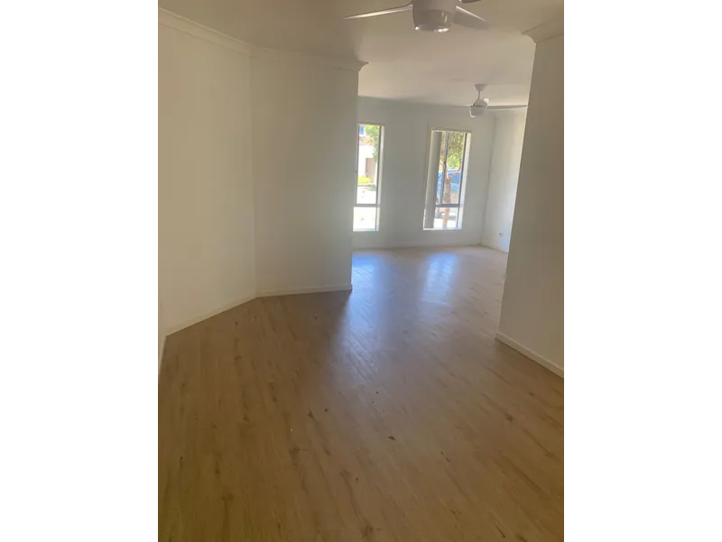 $700 per week available now