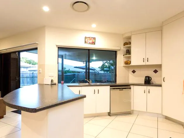 EVERY DAY IS A HOLIDAY! MINUTES FROM THE BEACH, INGROUND POOL IN THE BEAUTIFUL DUNES AT BLACKS BEACH