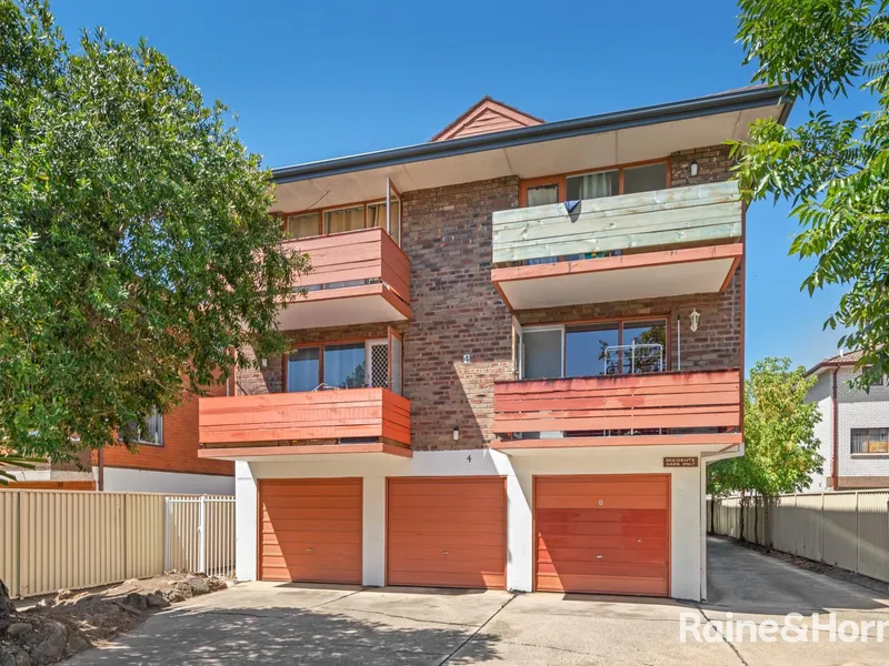 Fully Renovated Unit - Right Next to the Shops!