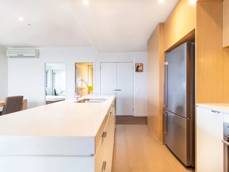 Luxury 2 Bedroom Apartment with Expansive Balcony