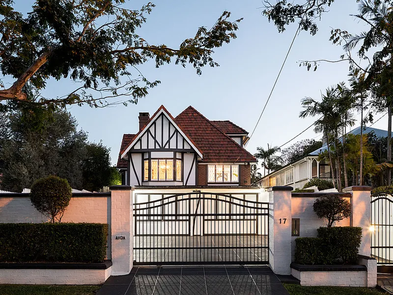 Queensland Style with Hollywood Charm