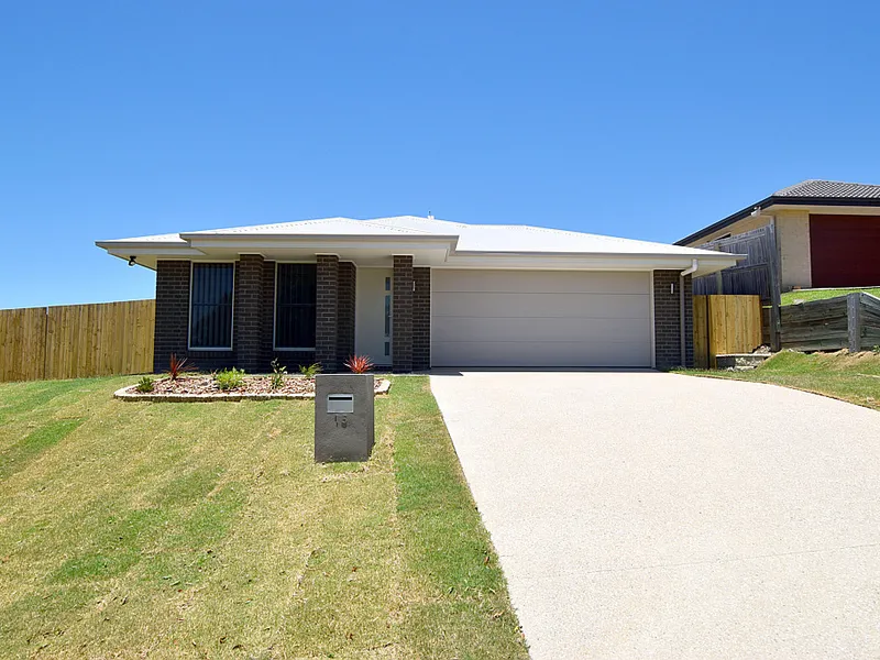 :: IMMACULATE BRAND NEW FAMILY HOME IN GLEN EDEN