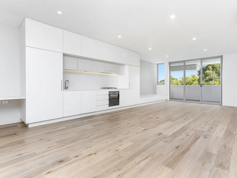 ARCHITECTURALLY-DESIGNED LUXURY APARTMENT WITH A PEACEFUL, LEAFY OUTLOOK | 2 BEDROOM WITH STUDY