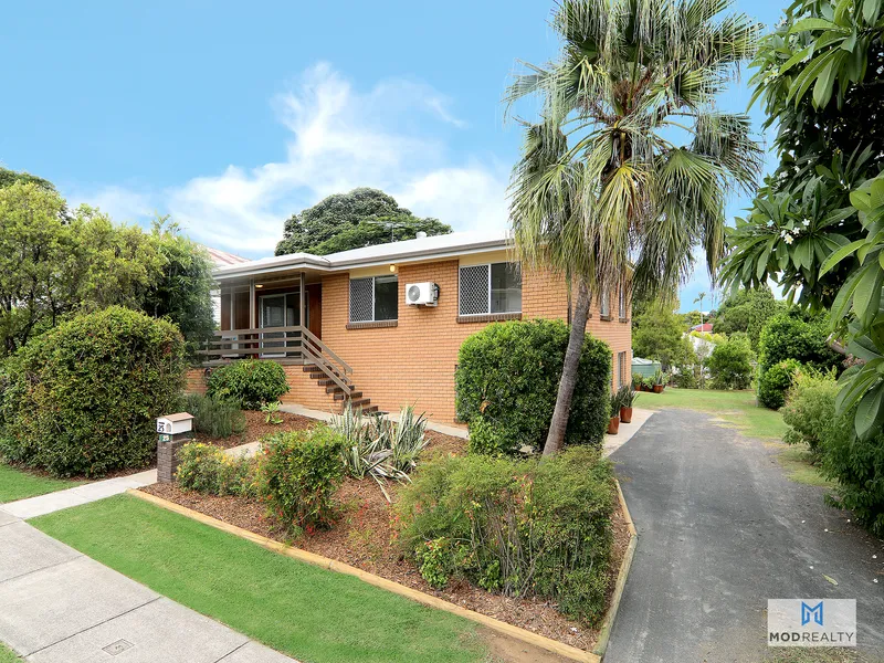 GREAT POSITION - PERFECT PRESENTATION - PLUS 2 LOTS 1019M2