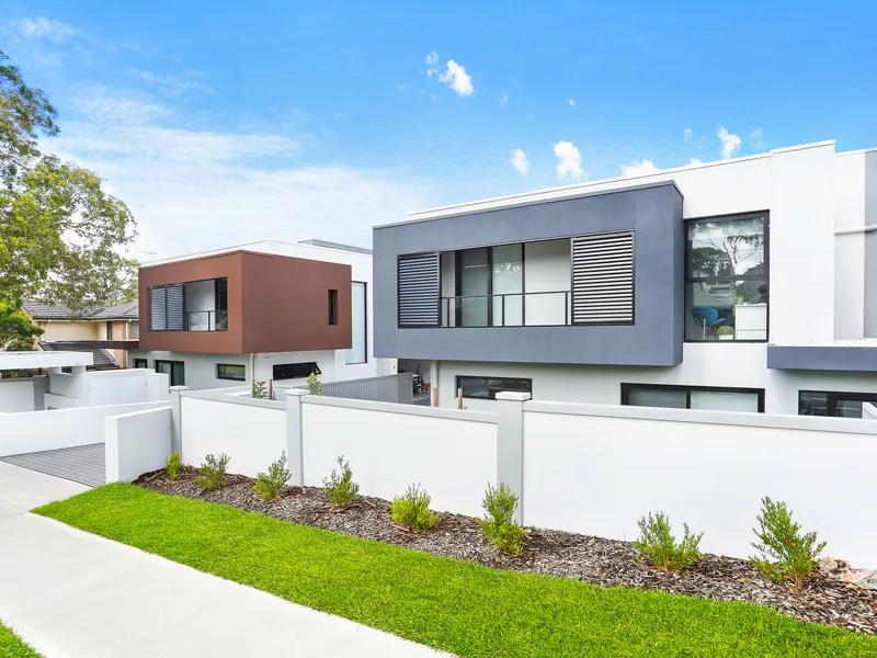 BRAND NEW 4 BEDROOM TOWNHOUSE