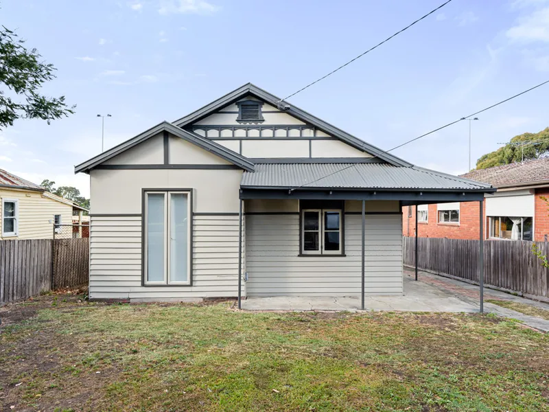 FULLY RENOVATED IN THE HEART OF THORNBURY