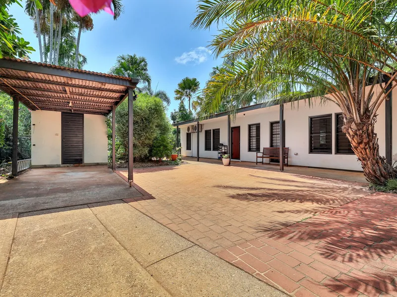 Beautiful Home with Granny Flat and Pool