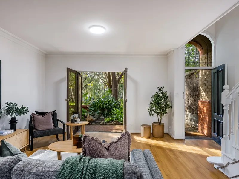 Botanical Delight in the premium eastern suburb of Myrtle Bank