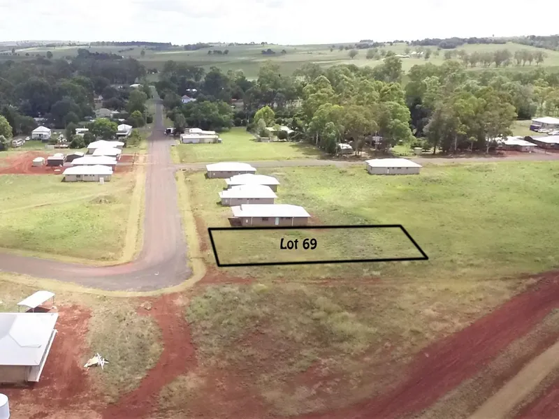 1/4 Acre block with a 20m frontage Just 10 mins drive from Kingaroy.