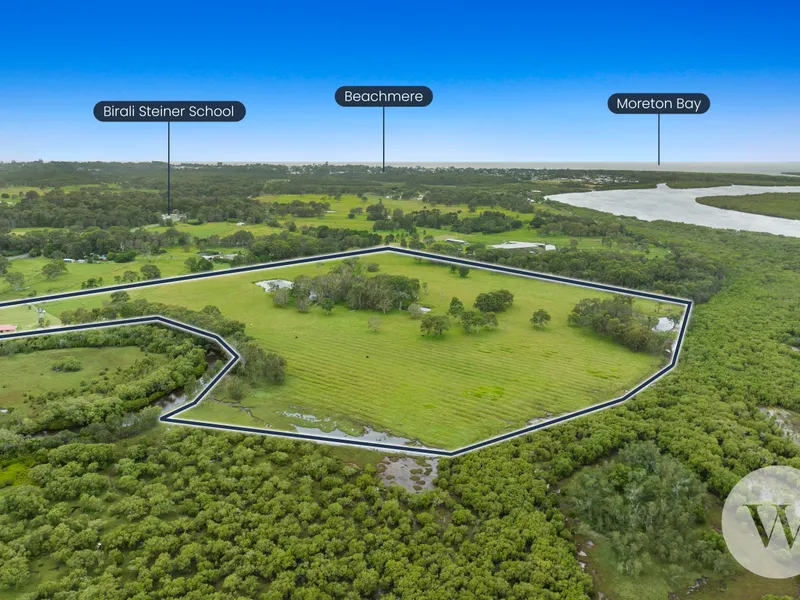 Unique, Elevated 4-bedroom Brick Bungalow on 20 Hectare Hobby Farm/Lifestyle Ranch