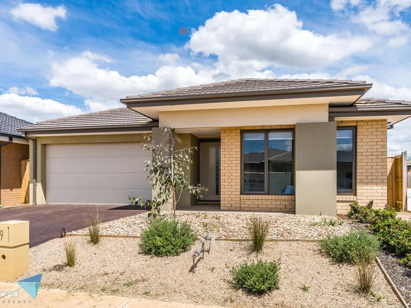 North Facing 5 Bedroom Luxury Home only a year old!