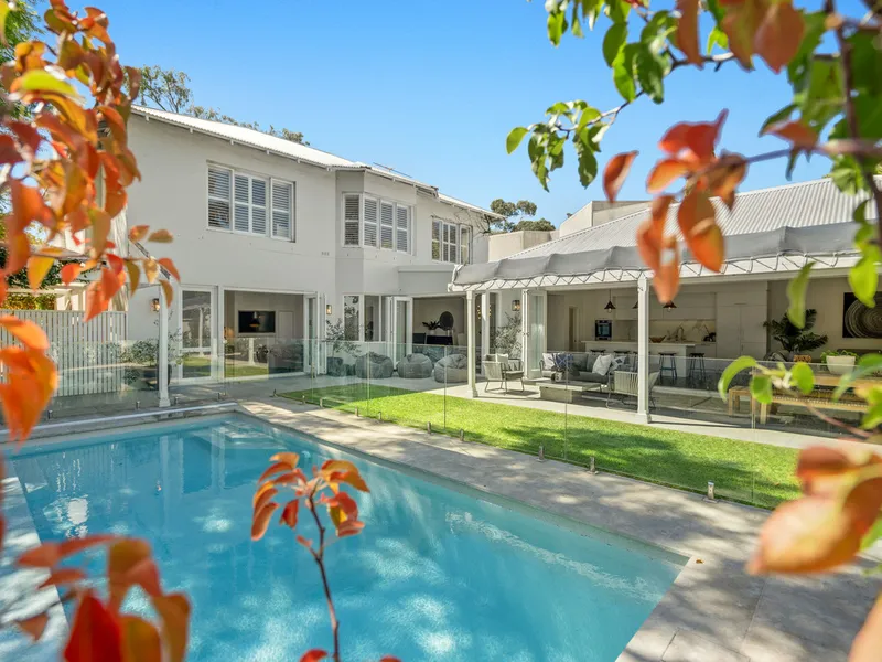 UNDER CONTRACT FIRST WEEKEND