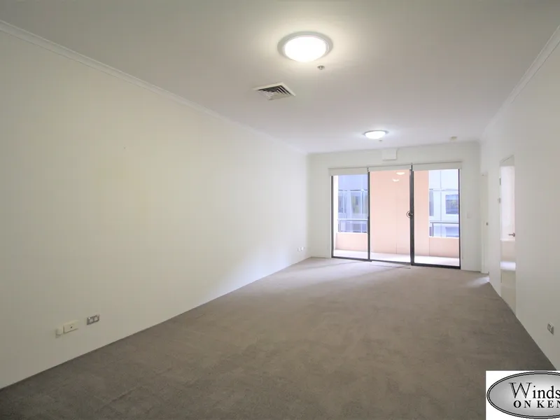 Unfurnished Large 1 Bedroom Apartment in Sydney CBD