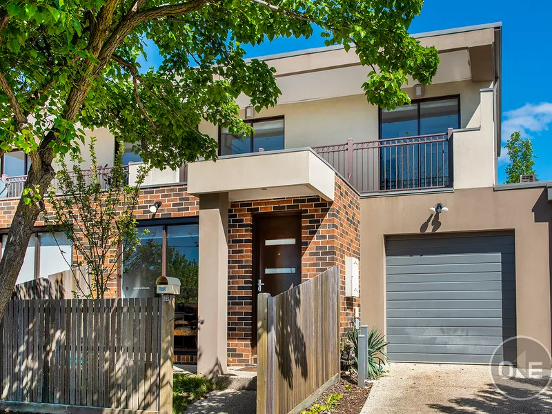 Contemporary Town Living Not Far From Box Hill Central