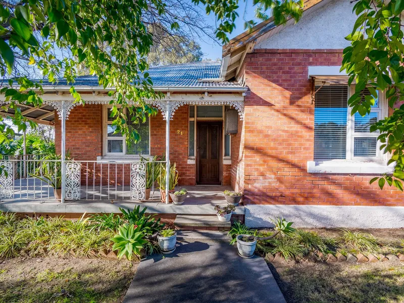 DOUBLE BRICK BEAUTY ON DOUBLE BLOCK