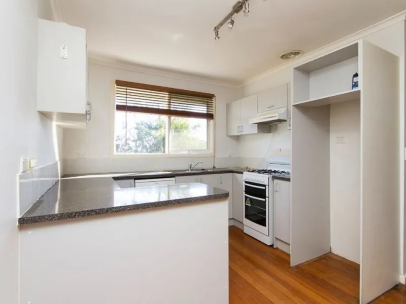 *** FHZ 3 Beds 1 Bath - Polished Floorboards, Warm and Bright
