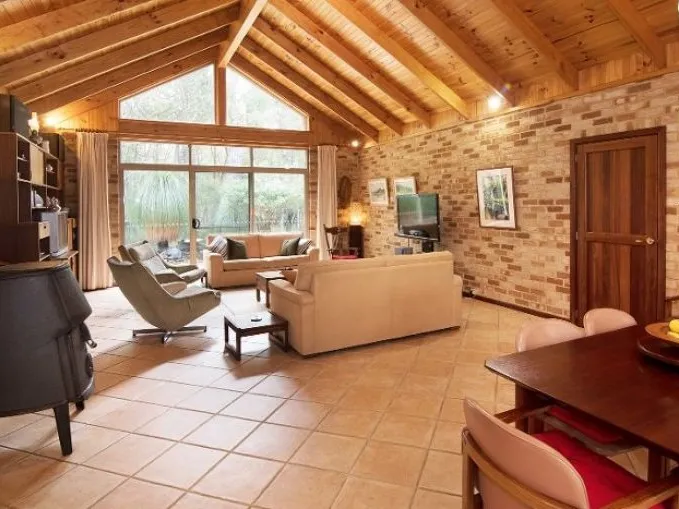 One of Molloy Islands finest homes at an incredible price! NEW PRICE REDUCED TO SELL