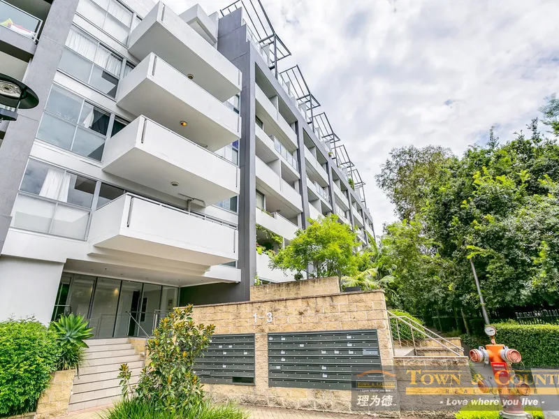 city view 3 bedrooms apartment at great location