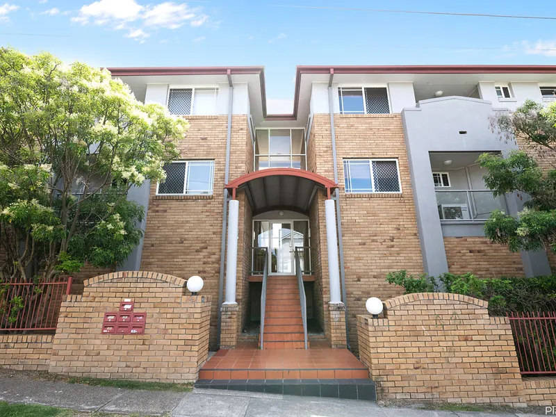 Excellent buying or investment opportunity in sought-after Morningside