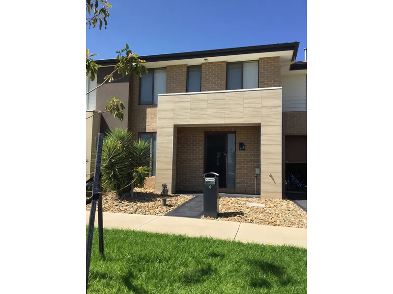 Exquisite home offers comfortable lifestyle living in the heart of Truganina close to schools and shops and garden!