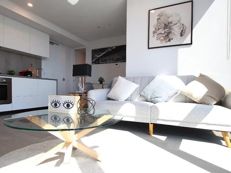 Fully Furnished 1Bed+1Bath Apartment in Avant Building