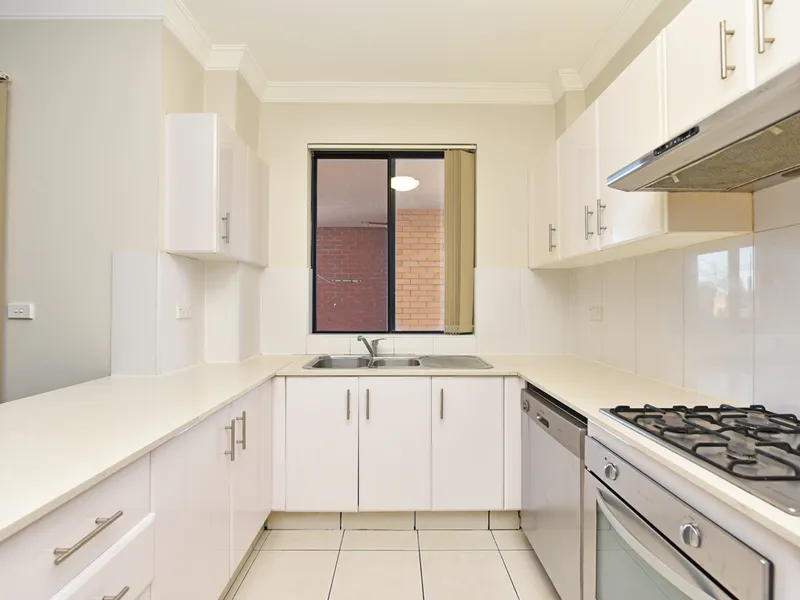 Spacious modern three bedroom apartment