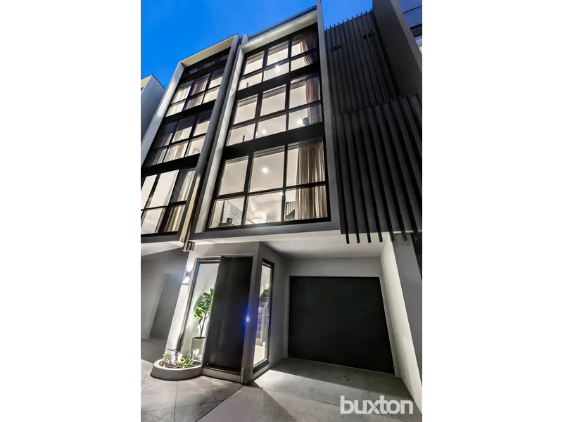State Of The Art Luxury With Rooftop Entertaining