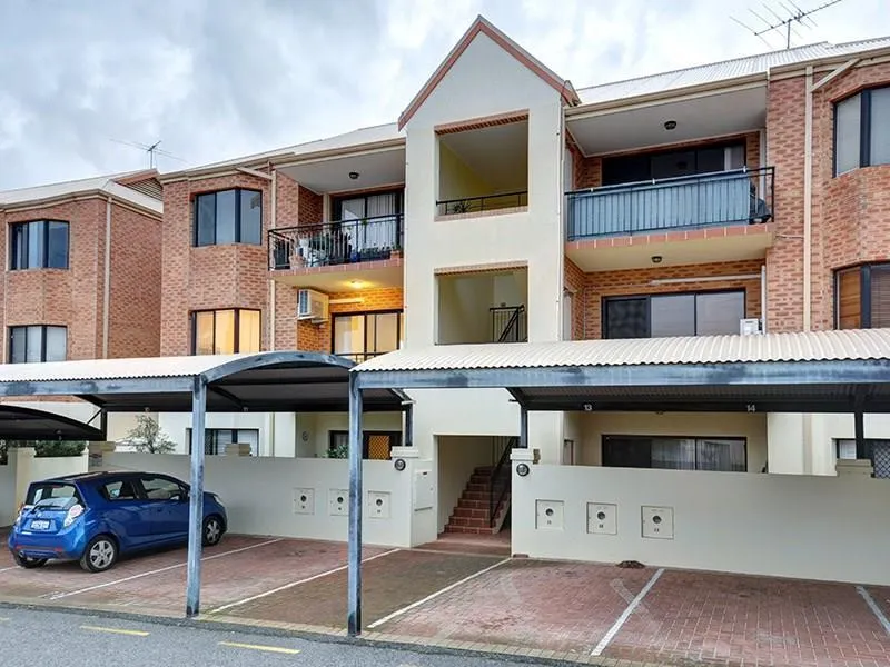 Live in an established suburb 3 km from the city centre