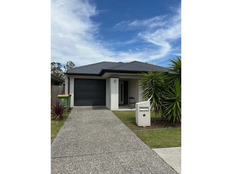 GORGEOUS THREE BEDROOM HOME - MUST SEE!!