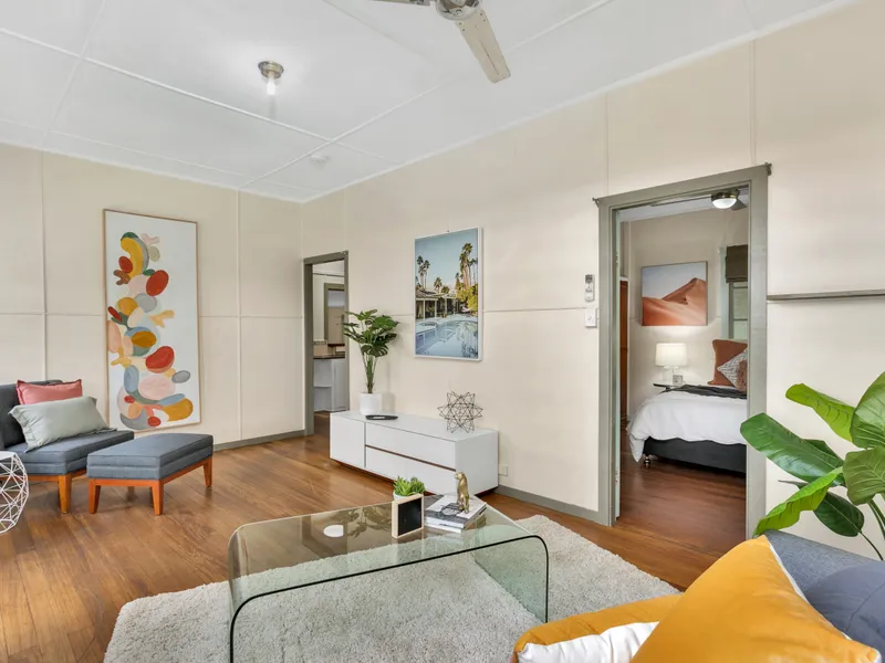 STRATFORD COTTAGE CHARM ON 680 SQM