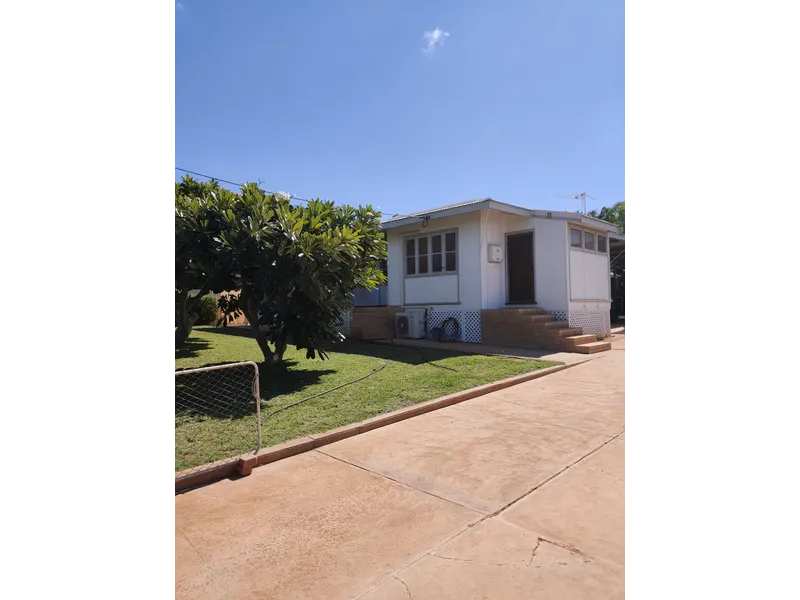 Well Maintained Exmouth Norwester Home