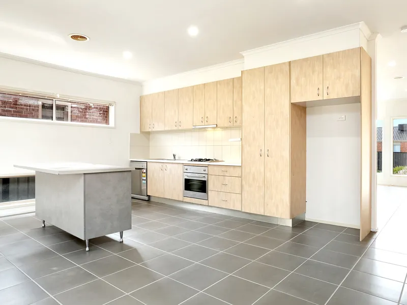 Freshly Renovated Family home in the heart of Point Cook