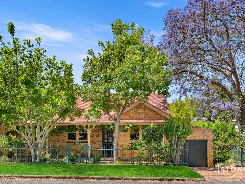 Charming Residence on George Street
