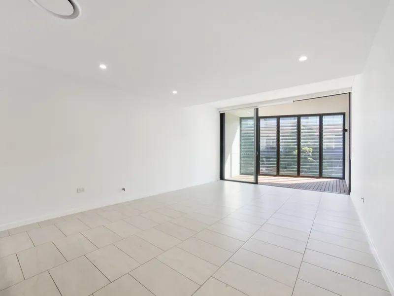 Modern Living in Unique URBAN Development