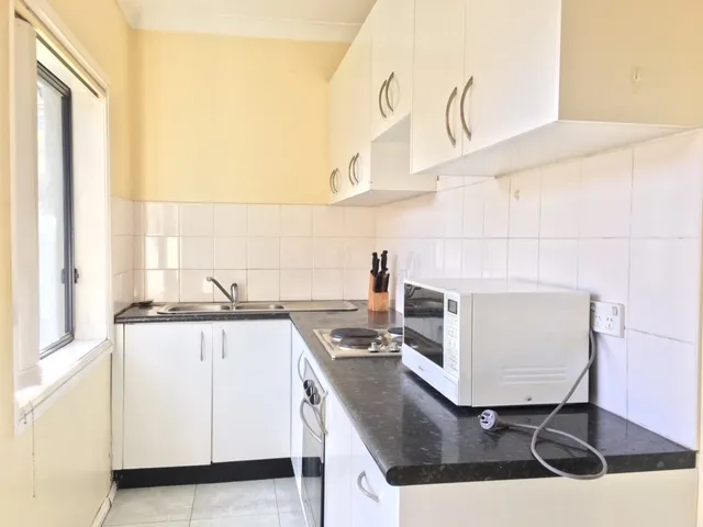 SEMI FURNISHED NORTH FACING APARTMENT* BE QUICK!*