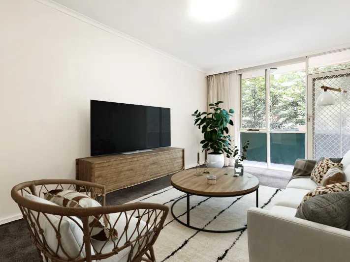 Large 2 Bedroom in Prime Location