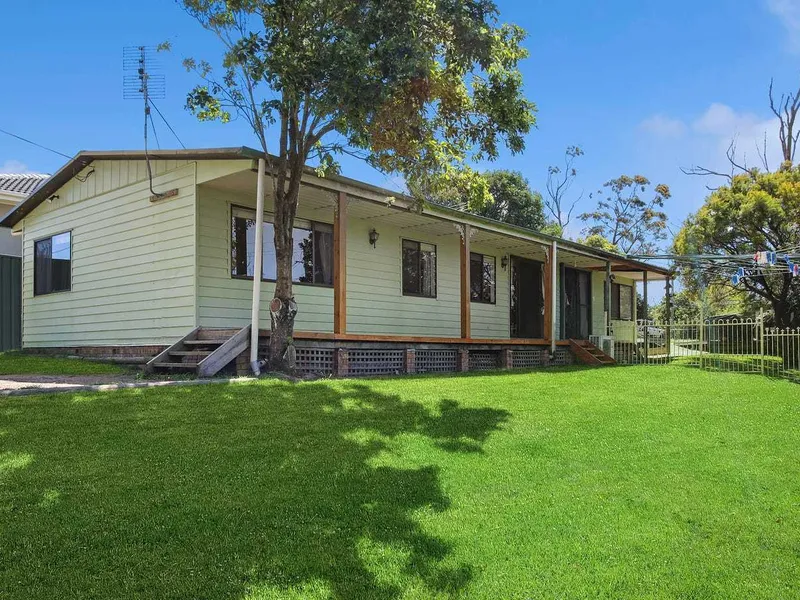 Modern Three Bedroom House in Hilltop