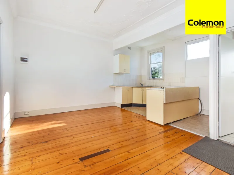 Top Floor Unit Infront of Aldi Supermarket