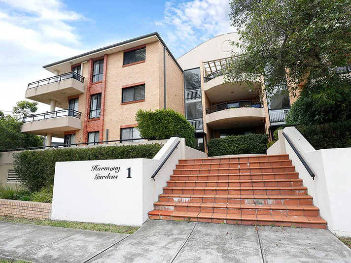 Spacious apartment in convenient location 
