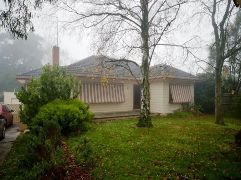 COSY HOME IN POPULAR MT HELEN