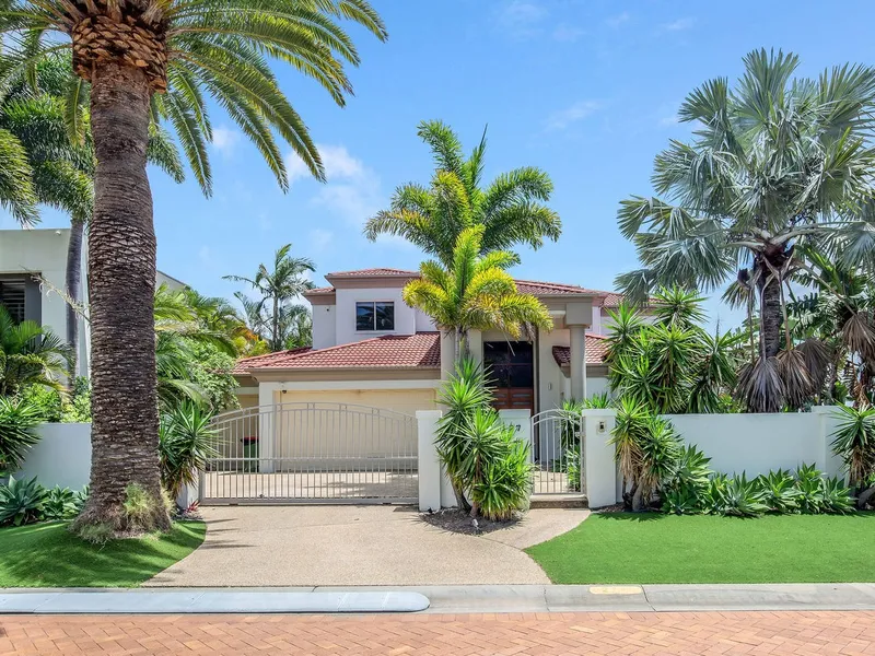 Immaculate Home Located on the Prestigious Sovereign Islands